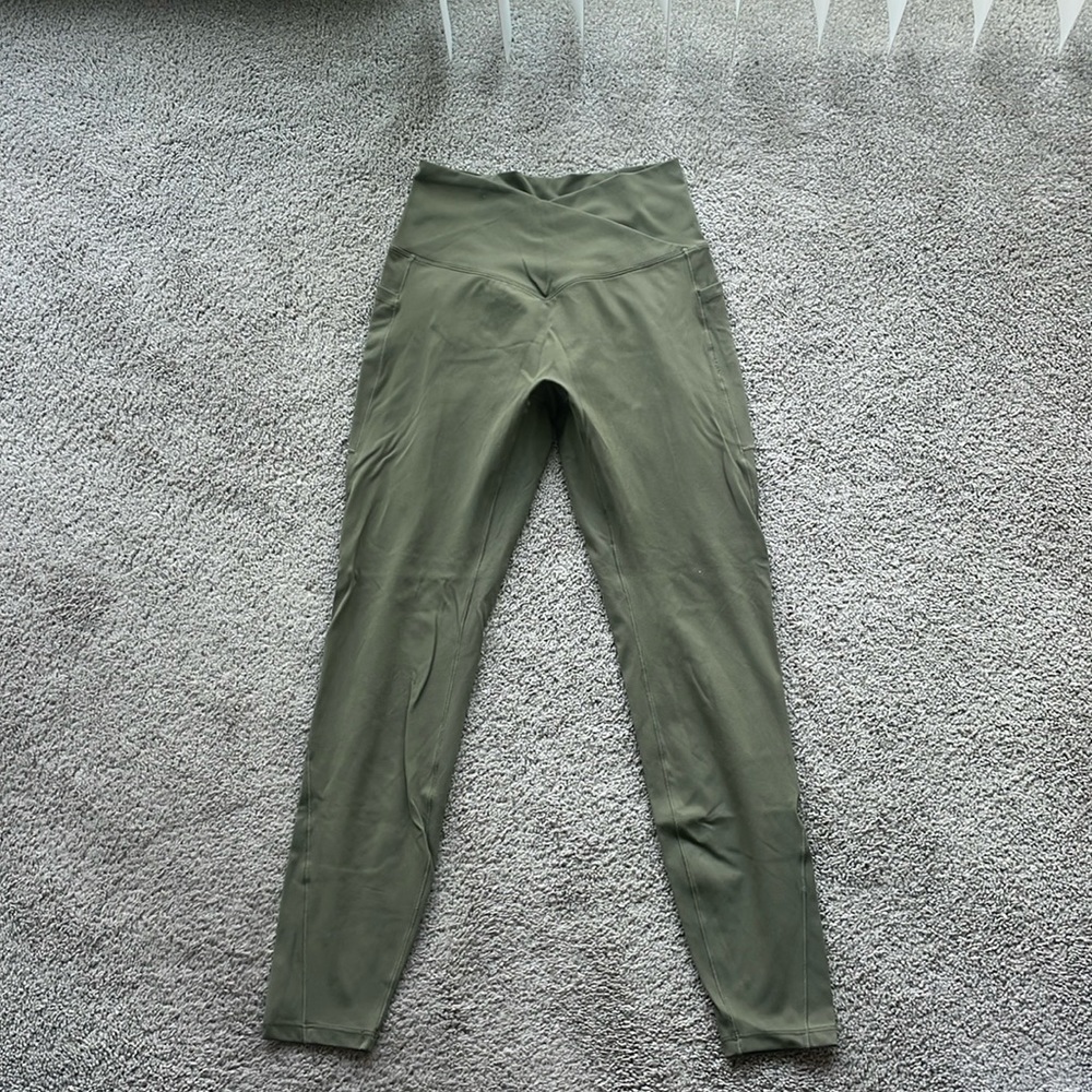 Halara cross leggings